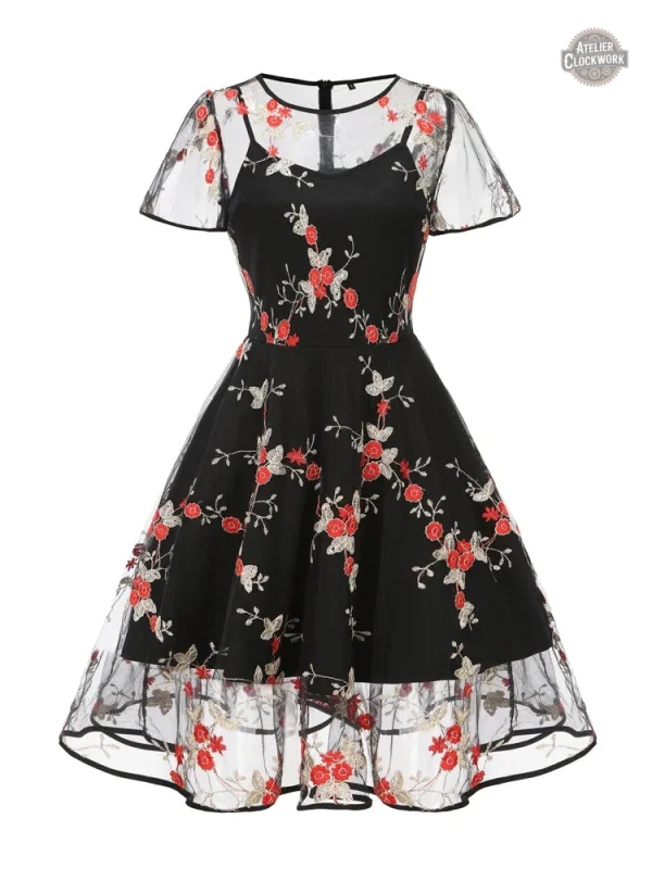 Tenue féminine Steampunk avec nuances colorées