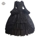 Robe avec col carré et design victorien chic