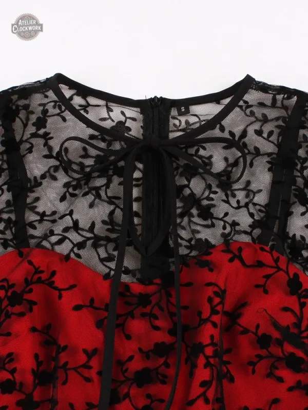 Robe Rococo à motifs floraux délicats