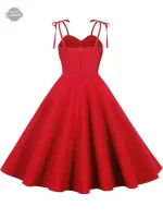 Tenue Vintage Rouge pour une esthétique Steampunk élégante