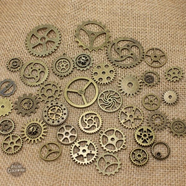 Rouages et accessoires pour une ambiance steampunk authentique