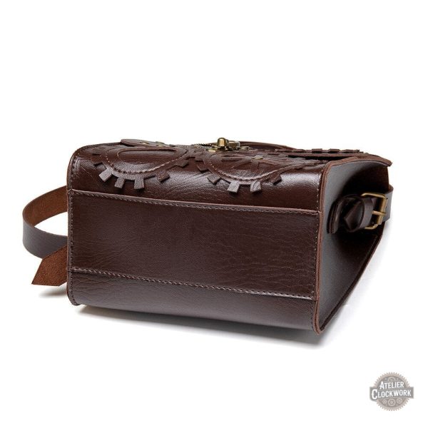 Sac vintage en cuir, style rétro-futuriste distinctif