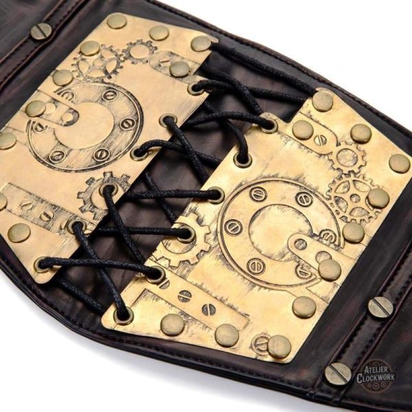 Ceinture sculptée dans un esprit steampunk
