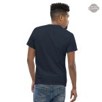Motif industriel sur tee shirt