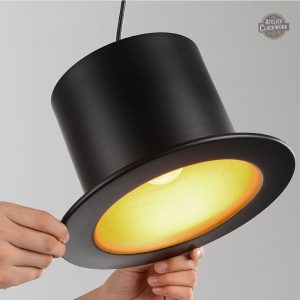 Lustre steampunk en forme de chapeau haut de forme