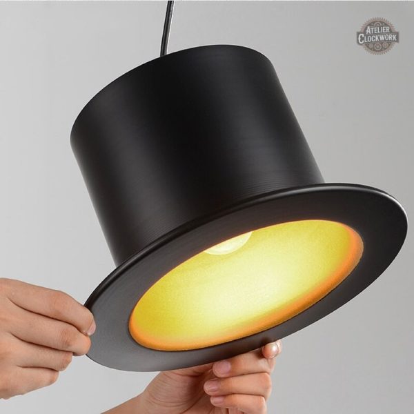 Lustre steampunk en forme de chapeau haut de forme