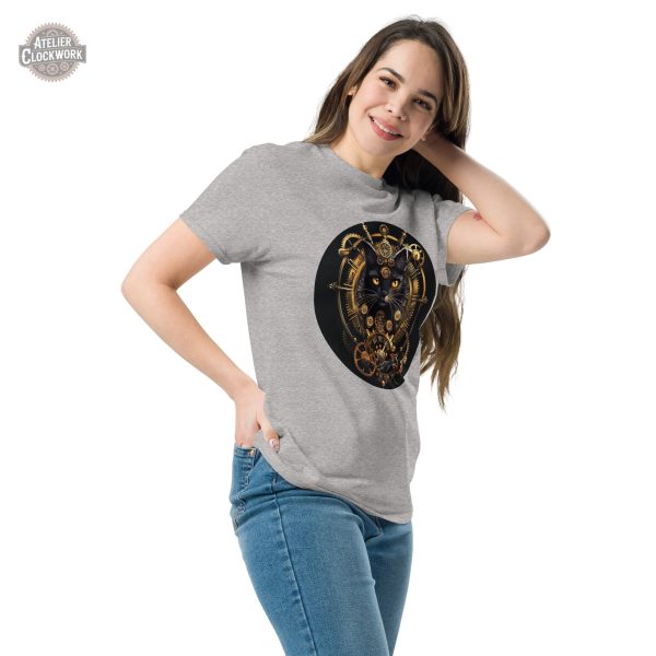 Design steampunk sur T-shirt avec chat noir