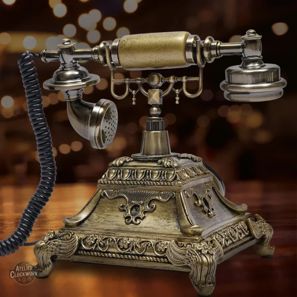 Téléphone vintage inspiré du style steampunk