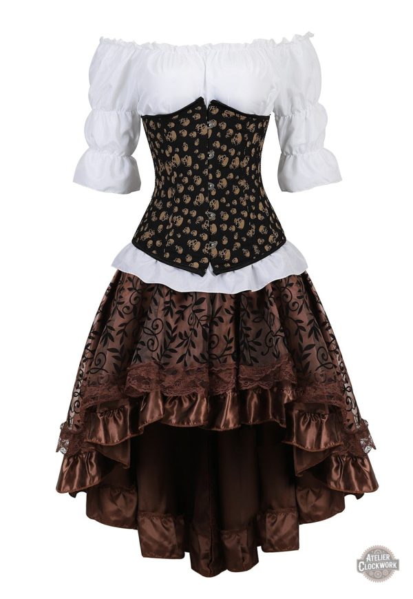 Ensemble pirate femme alliant vintage et futurisme