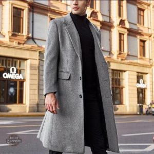 Gareth Lestrade trench coat homme élégant et audacieux