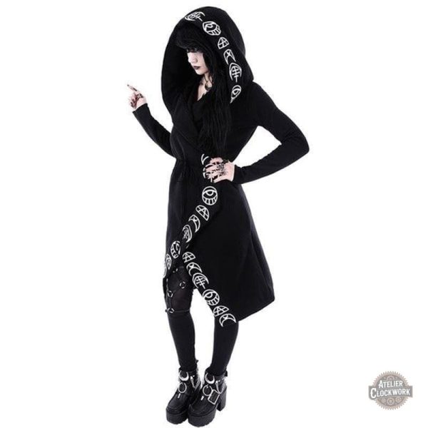 Veste longue femme, mélange de punk et steampunk